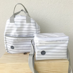 Mochila pequena RISCAS CINZA