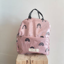 Load image into Gallery viewer, Mochila grande ARCO ÍRIS