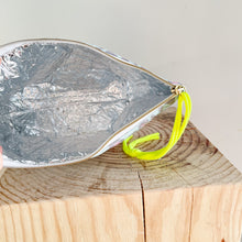 Load image into Gallery viewer, Bolsa térmica ANIMAL PRINT VERDE