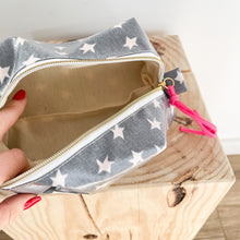 Load image into Gallery viewer, Necessaire grande ESTRELAS ANTRACITE