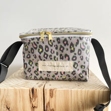 Load image into Gallery viewer, Lancheira pequena ANIMAL PRINT CAQUI