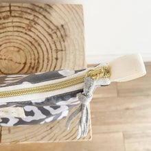 Load image into Gallery viewer, Necessaire ou estojo XL MANCHA CINZA
