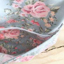 Load image into Gallery viewer, Mochila grande FLORAL