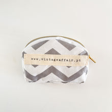 Load image into Gallery viewer, Porta moedas CHEVRON