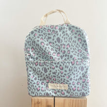 Load image into Gallery viewer, Mochila térmica ANIMAL PRINT VERDE