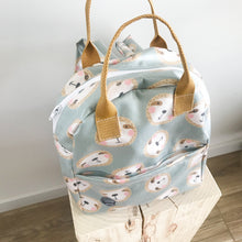 Load image into Gallery viewer, Mochila pequena PREGUIÇA AZUL 🦥
