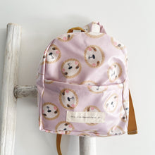 Load image into Gallery viewer, Mochila pequena PREGUIÇAS 🦥 ROSA