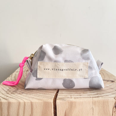 Necessaire pequeno DOTS