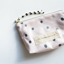 Load image into Gallery viewer, Bolsa média BOLINHAS fundo beige