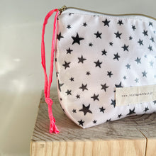 Load image into Gallery viewer, Bolsa térmica ESTRELAS PRETAS