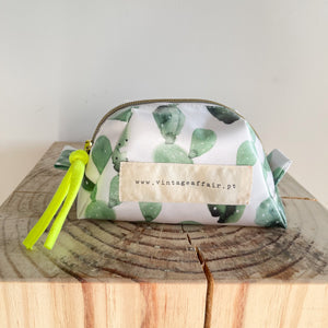 Necessaire pequeno CACTOS VERDES