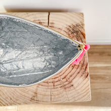 Load image into Gallery viewer, Bolsa térmica SNAKE PRINT