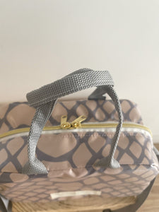 Lancheira grande GIRAFA 🦒 TAUPE