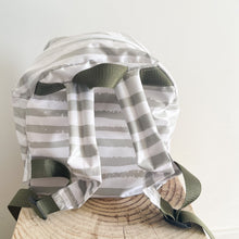 Load image into Gallery viewer, Mochila pequena RISCAS CAQUI