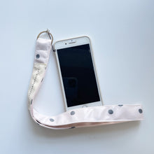 Load image into Gallery viewer, Porta chaves ou telemóvel BOLINHAS fundo beige