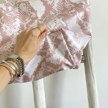 Load image into Gallery viewer, Saco de alças XL SNAKE PRINT