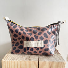 Load image into Gallery viewer, Necessaire ou estojo XL CHOCOLAT