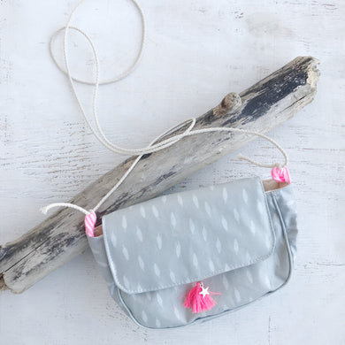 Mala menina FEATHERS