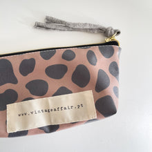 Load image into Gallery viewer, Bolsa pequena CHOCOLAT